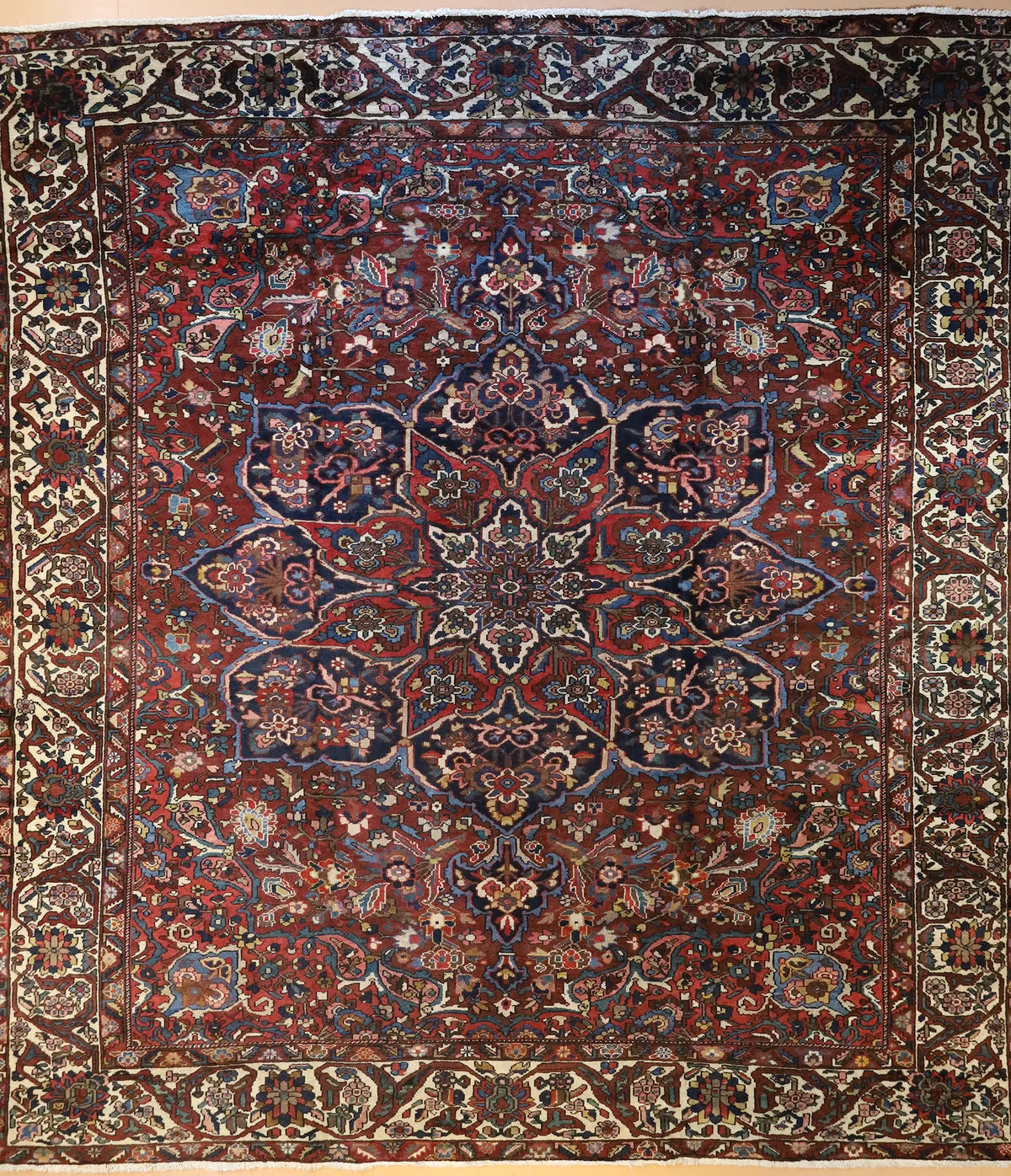 Backhtiari Rug # 5568