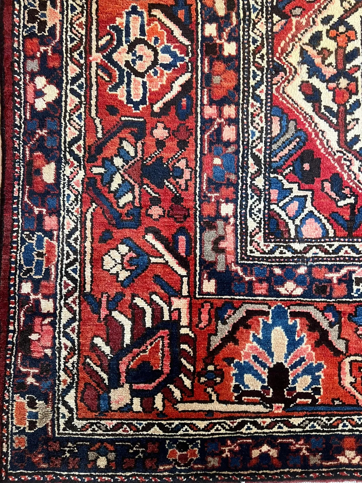 Bachtiari Rug # 5587
