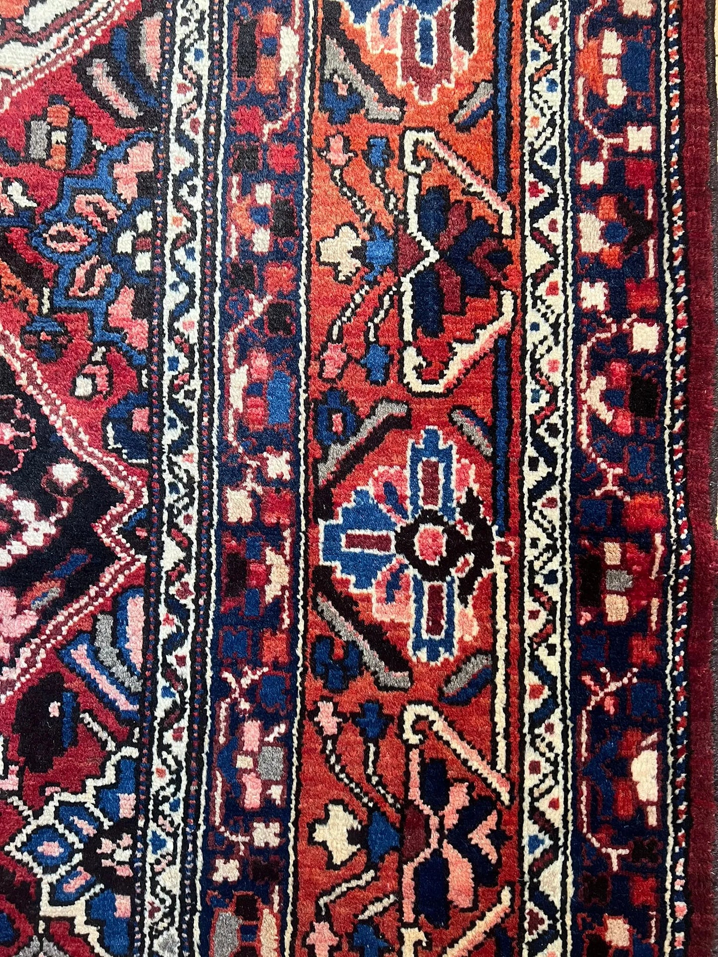 Bachtiari Rug # 5587