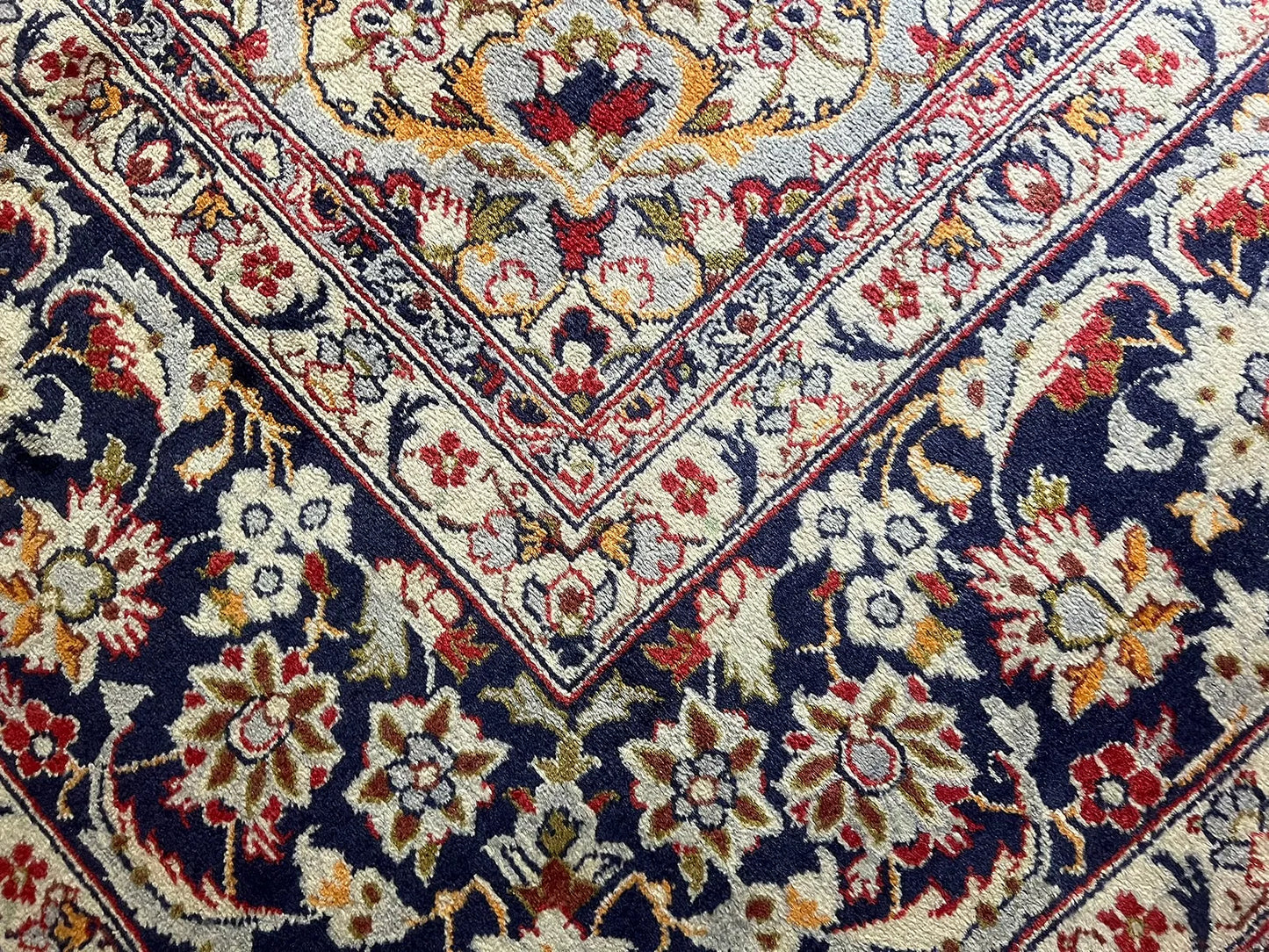 Isfahan Rug # 5600