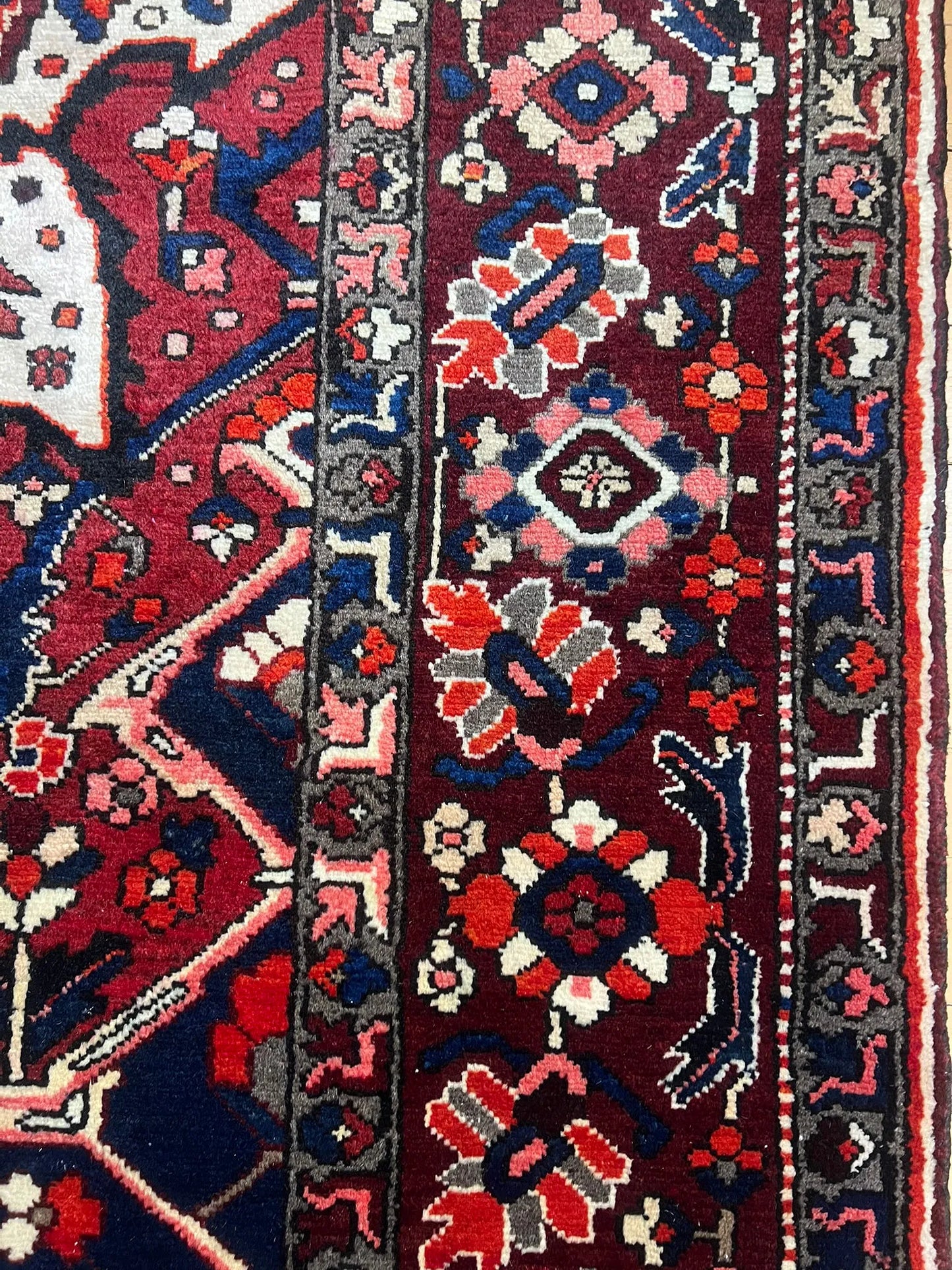 Backhtiari Rug # 5601
