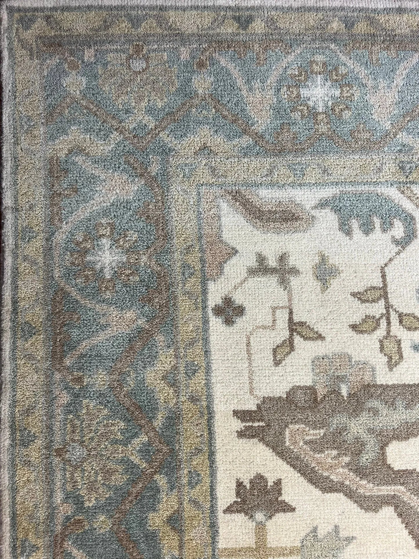 Oushak Rug # 6808