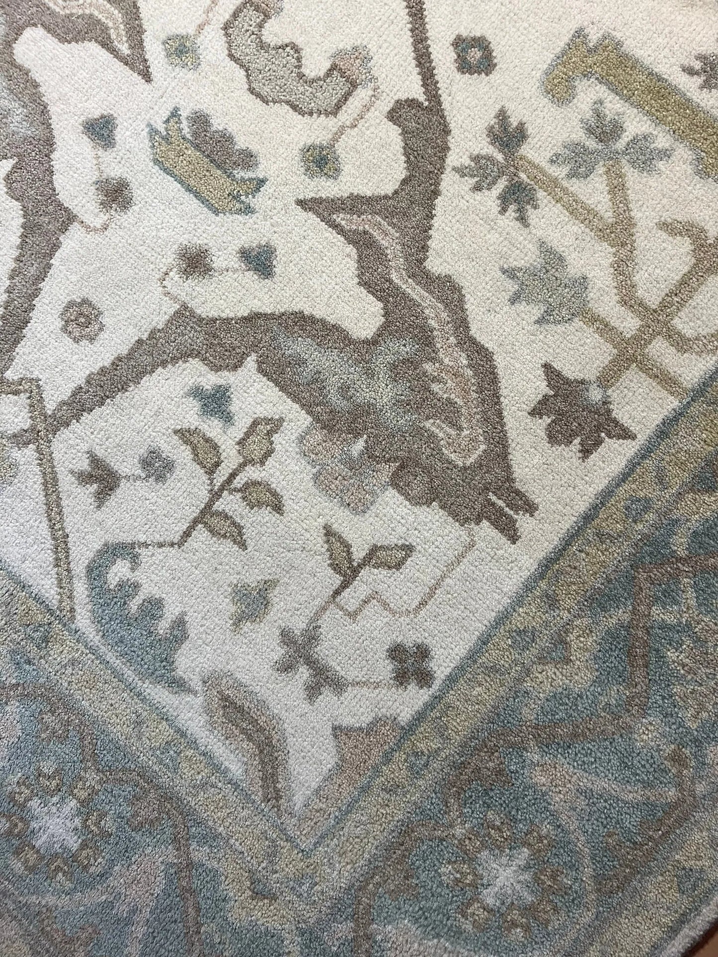 Oushak Rug # 6808