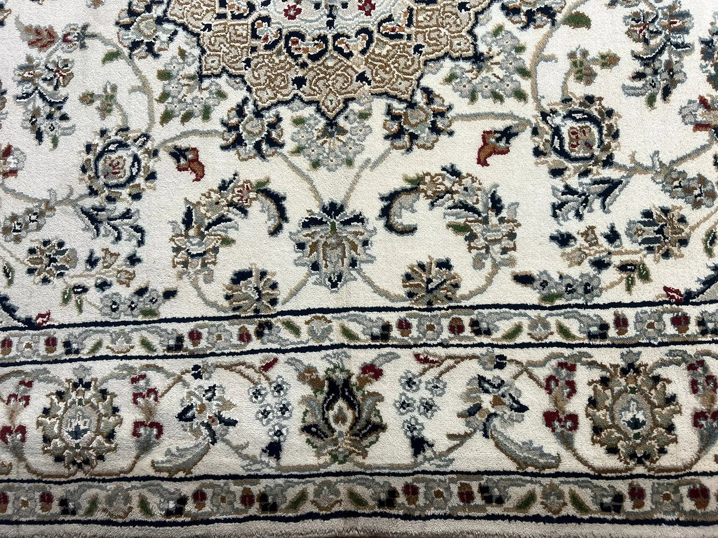 Nain Rug # 7430