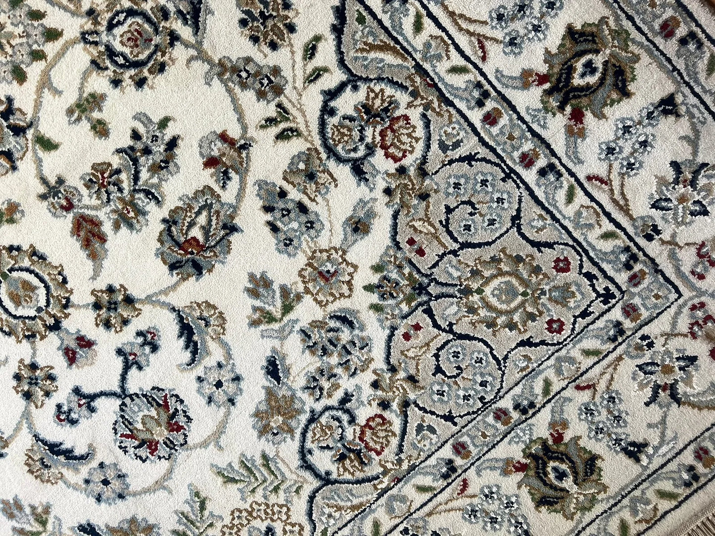 Nain Rug # 7430