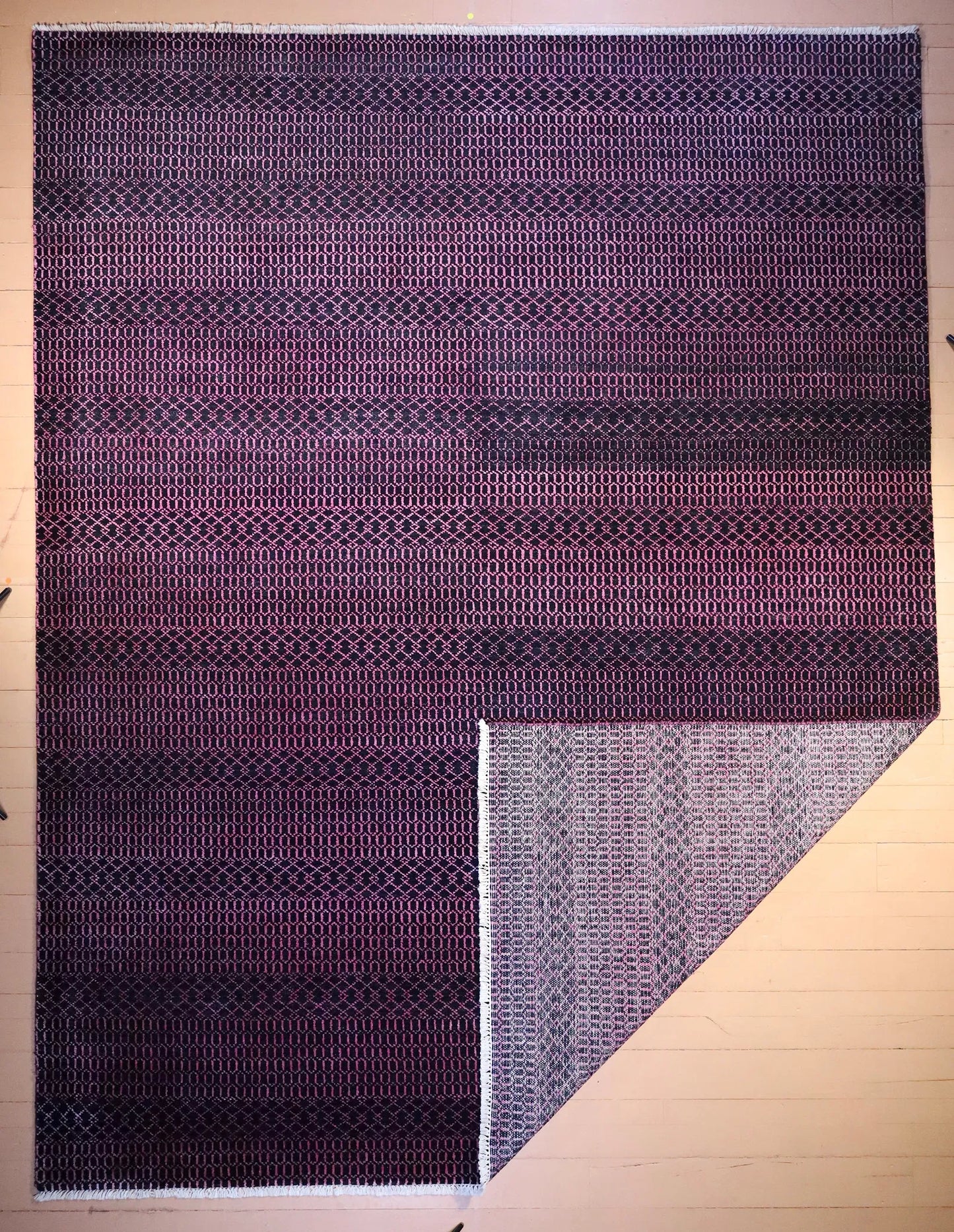 Contemporary Rug # 7599