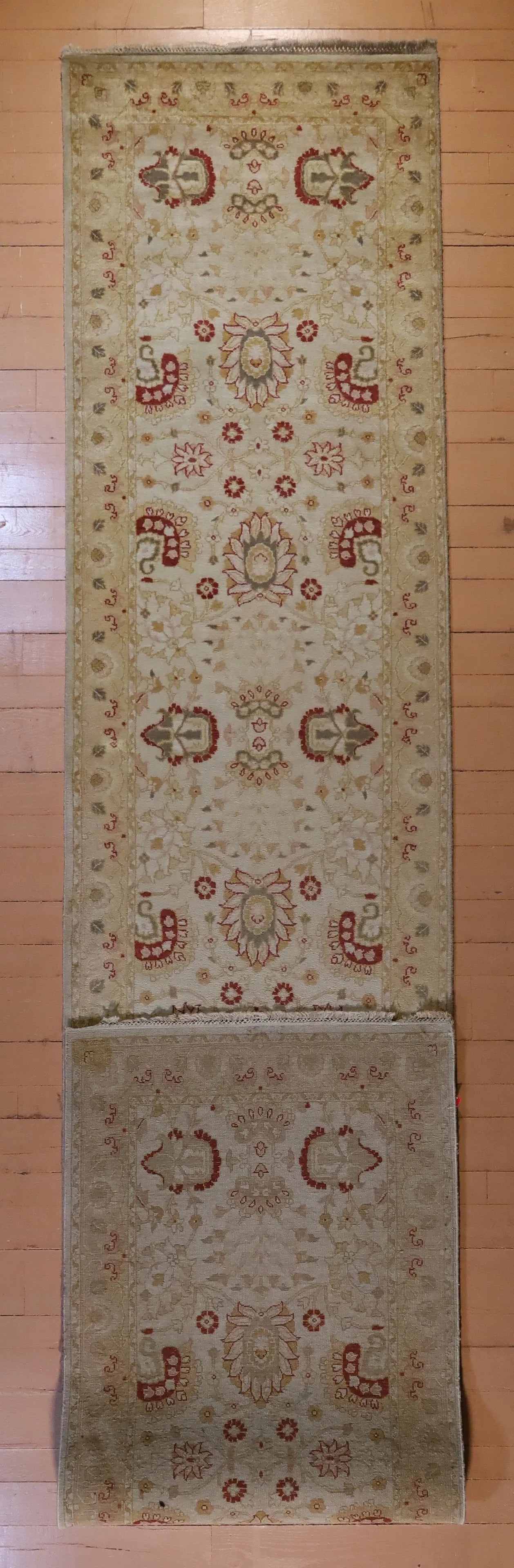 Agra Rug # 7819
