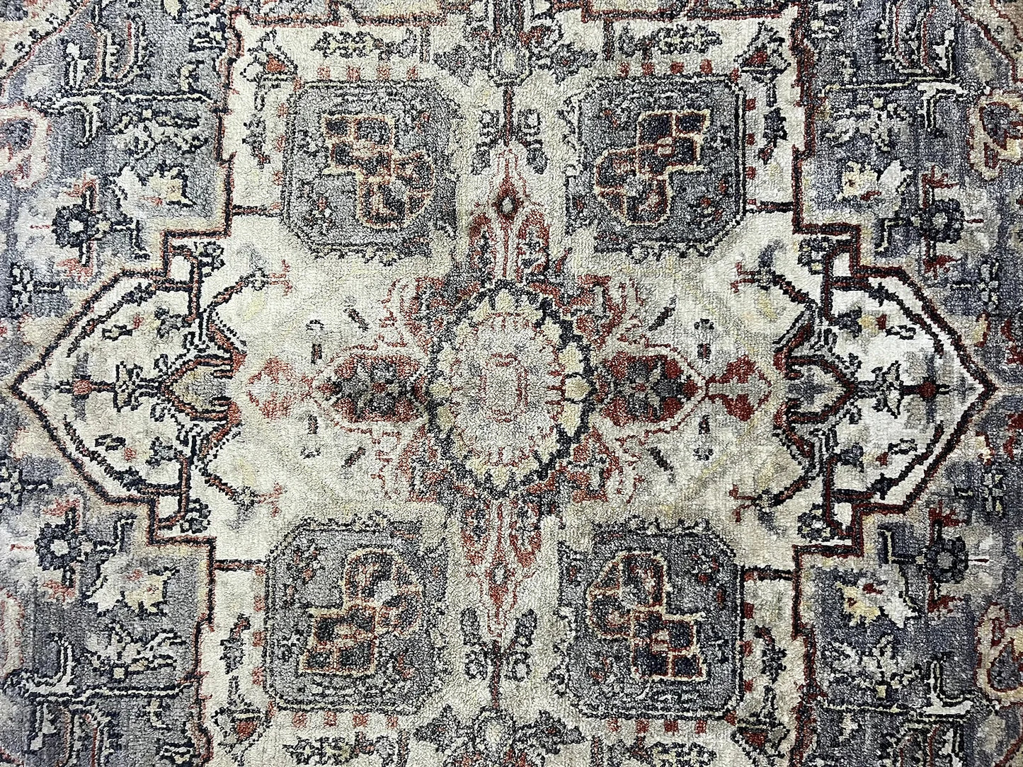 Heriz Rug # 7922
