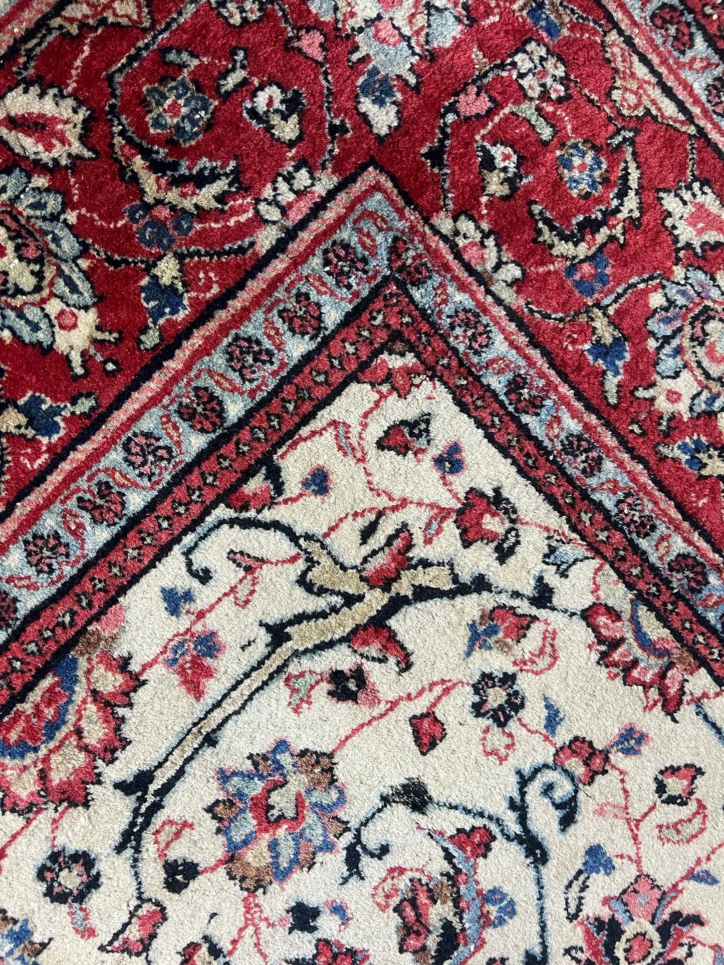 Sarouk Rug # 8657