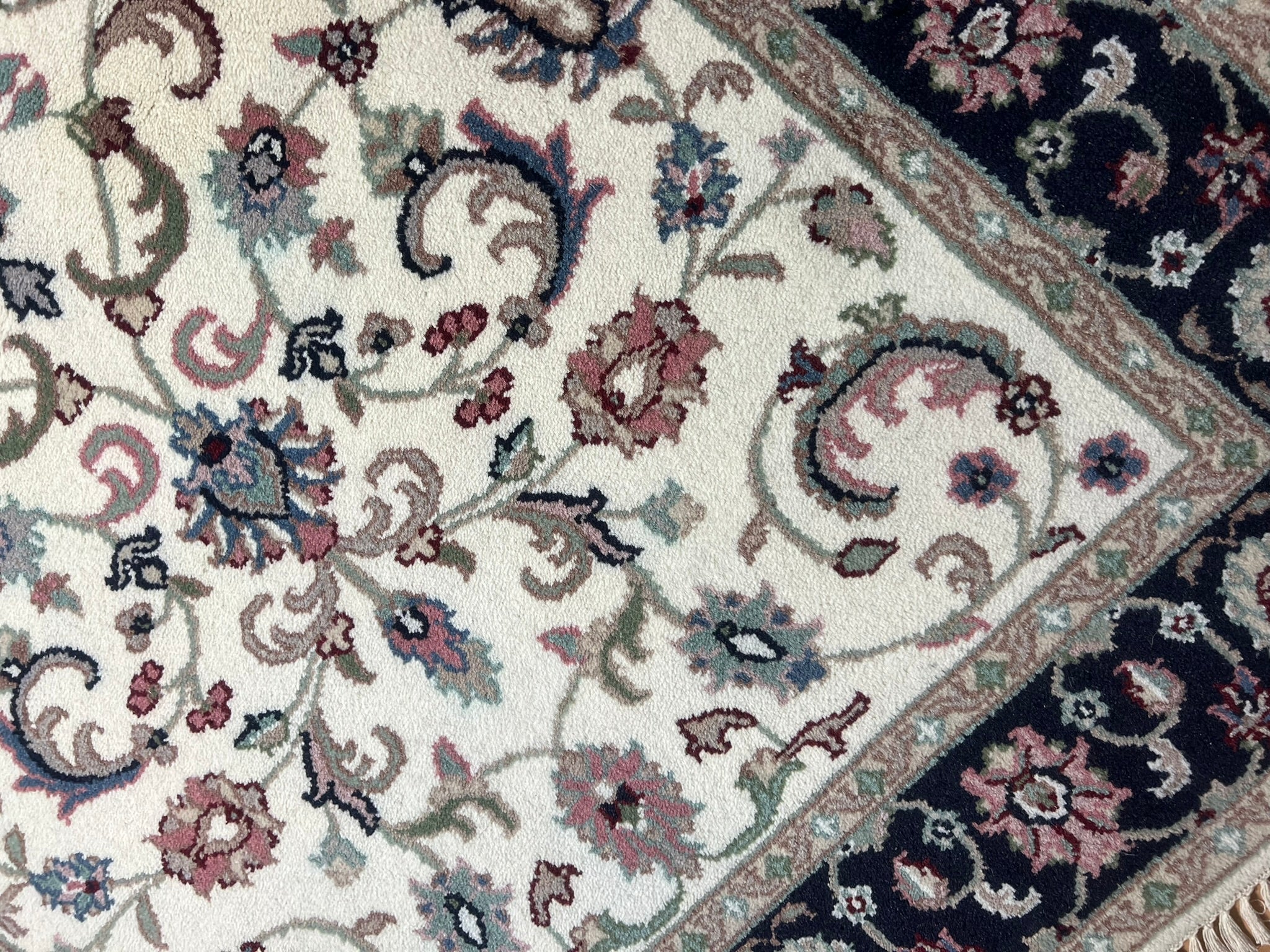 KASHAN INDIA # 5210